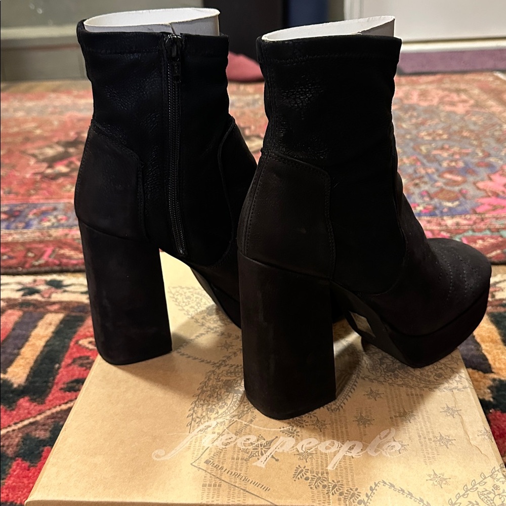 EUC with BOX FREE PEOPLE leather Smyth Platform Boots, black suede size EU39 - Picture 7 of 12
